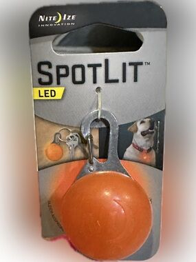 NITE IZE SPOT LIT SPOTLIT NEON ORANGE LED LIGHT DOG COLLAR KEYS ZIPPER BACKPACK